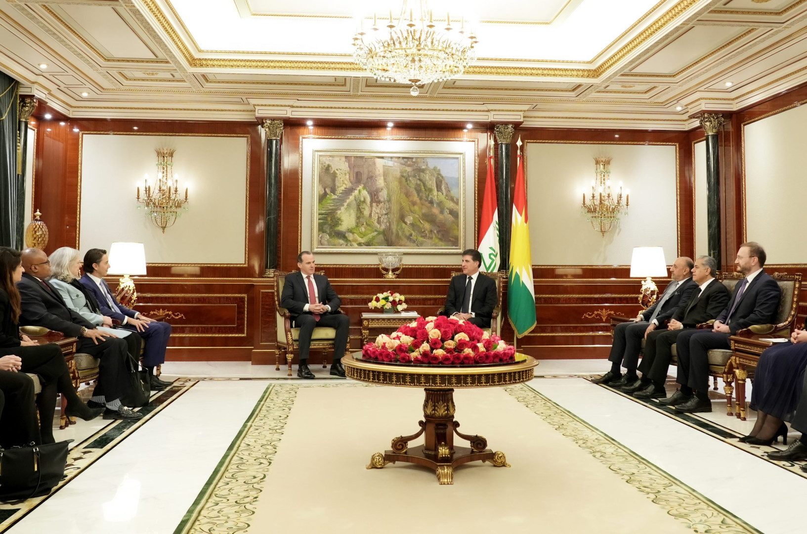 ابرزها أمن الطاقة وحمايتها.. رئيس إقليم كردستان يتباحث بعدة ملفات مع مبعوث أمريكي