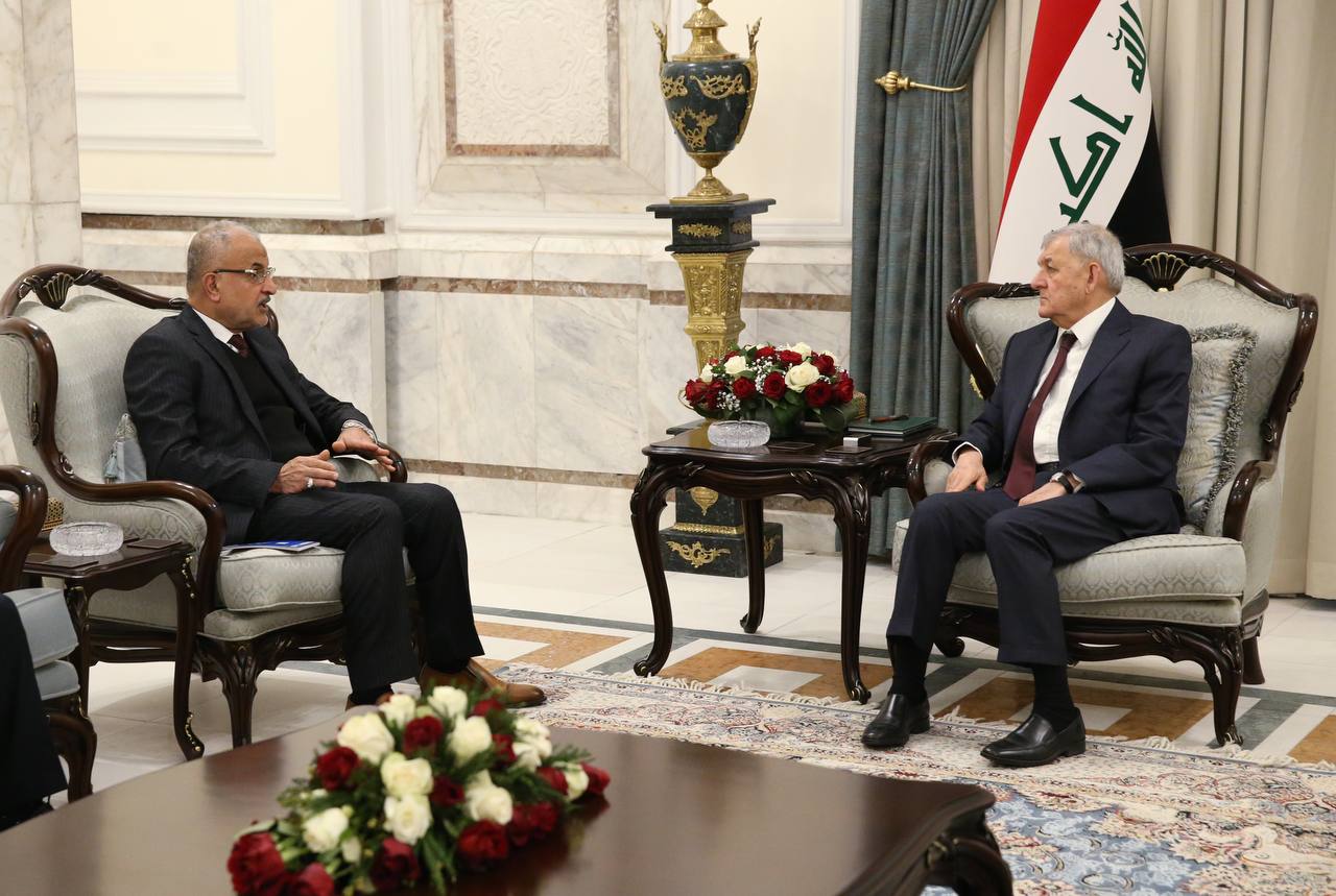 رئيس الجمهورية: ضرورة الالتزام بتسهيل الإجراءات المقدمة للمسافرين