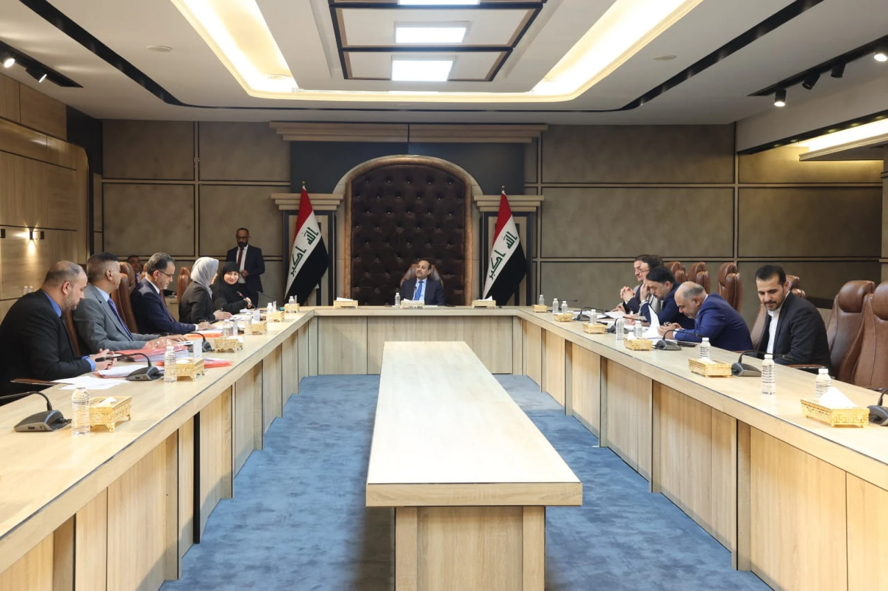 تعديل سلم الرواتب.. المالية النيابية تصدر جملة توصيات للحكومة