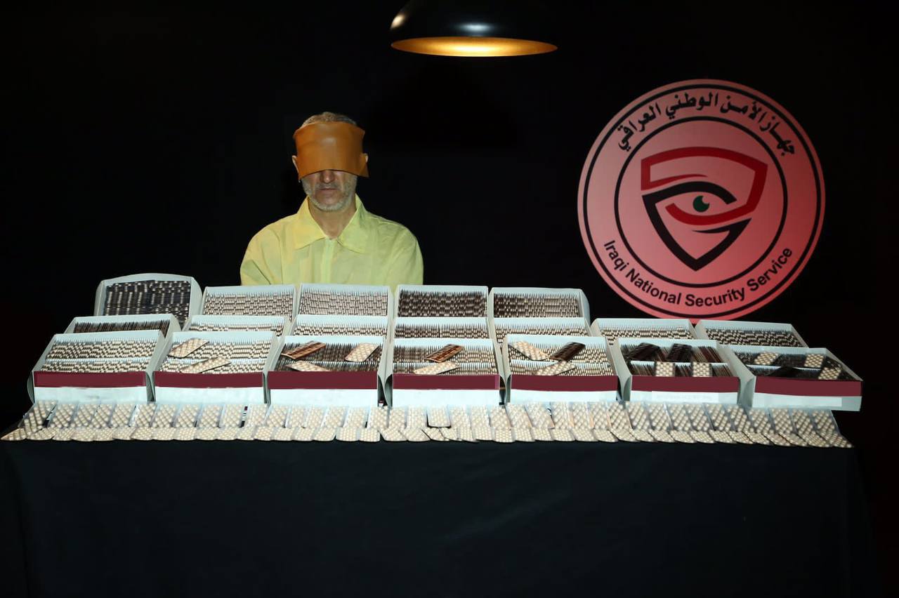 بعمليتين منفصلتين.. الاطاحة بثلاثة من تجار المخدرات وبحوزتهم (١٩٨) ألف حبة في بغداد والنجف