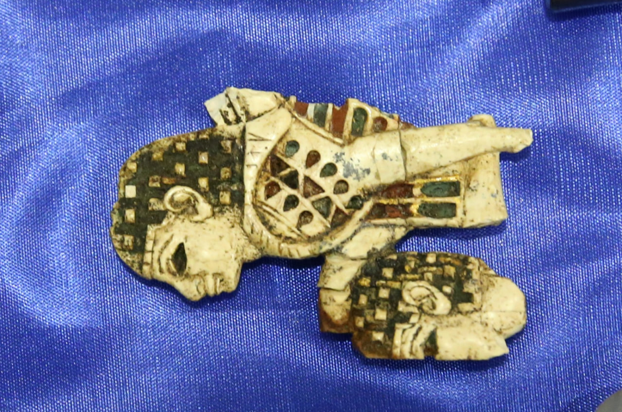 امريكا تسلم العراق قطعا اثرية بابلية (صور)