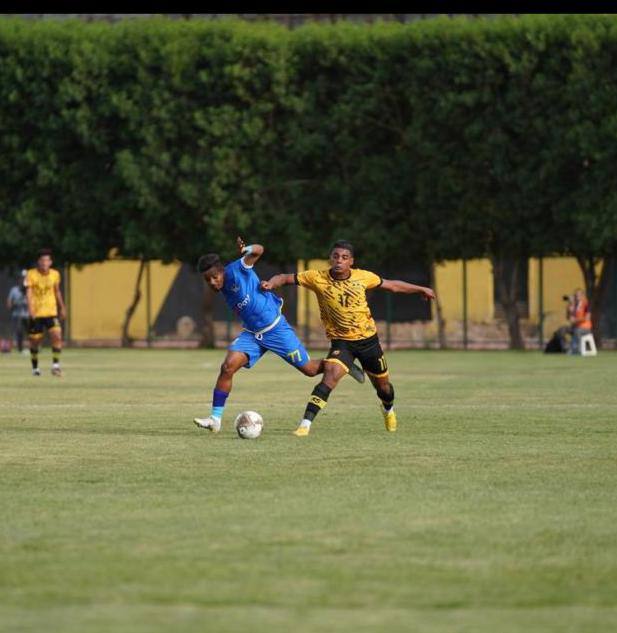 الكرخ يتعادل مع دهوك في دوري الكرة الممتاز