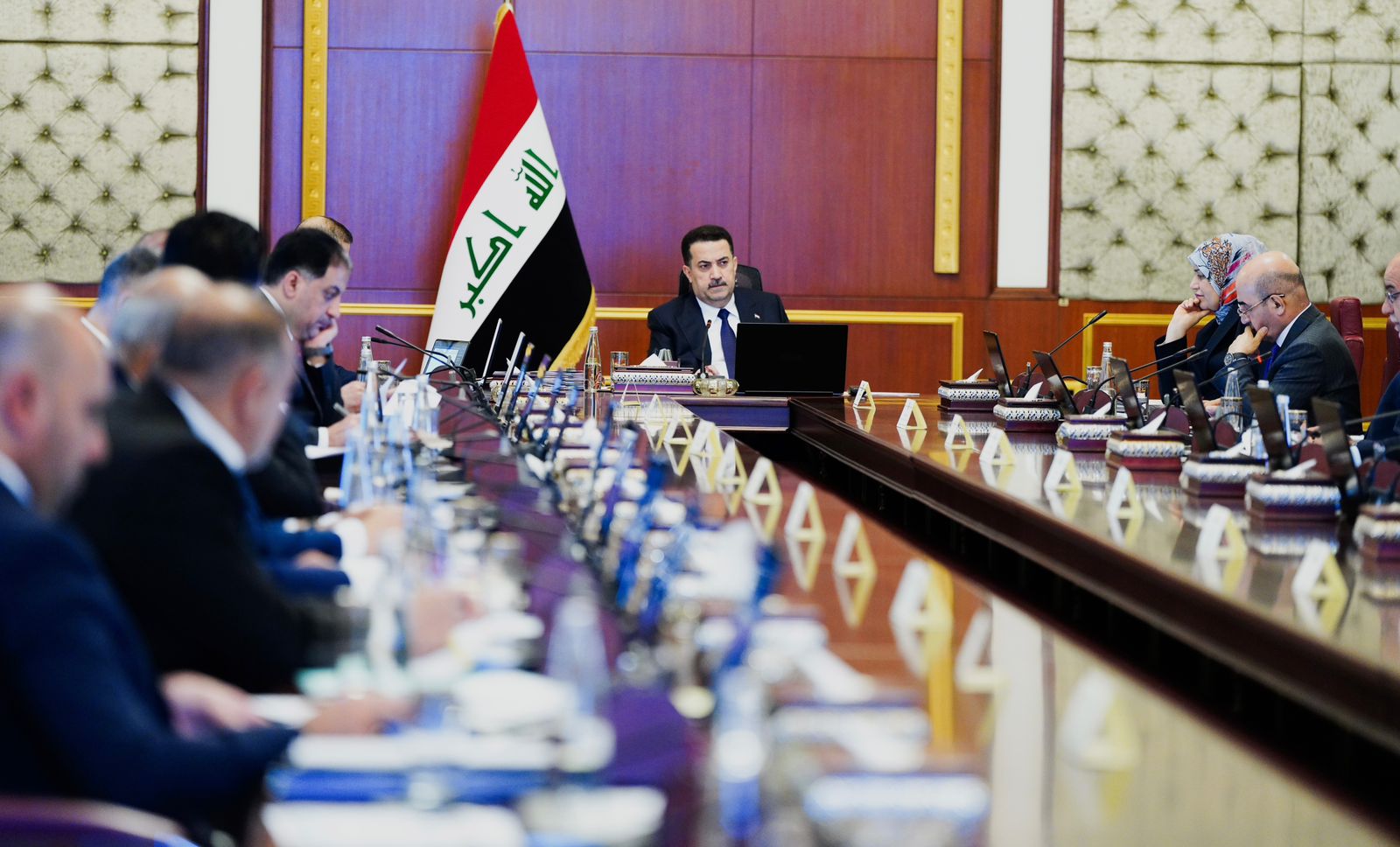 السوداني يوجه بإنجاز طريق جديد يربط بغداد بكربلاء