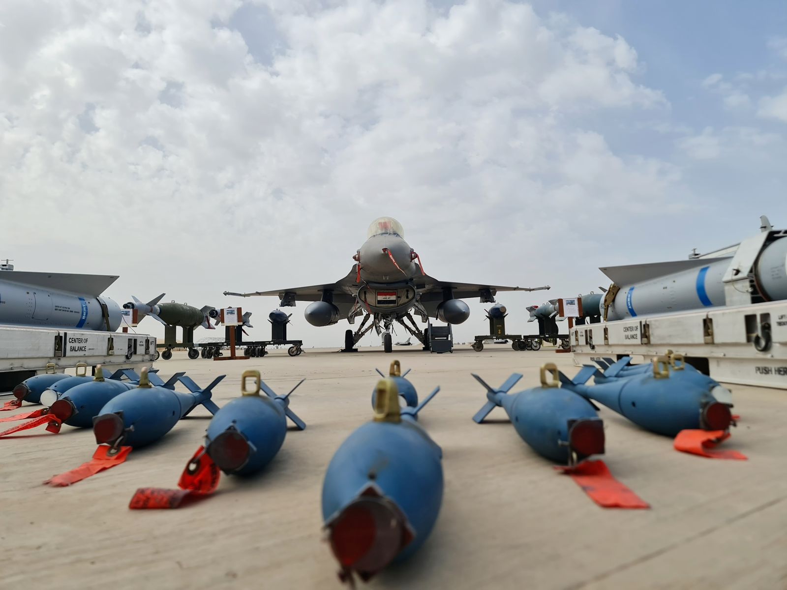 بمشاركة القوة الجوية الفرنسية.. السوداني يحضر تمرين (أبابيل1) لطائرات القوة الجوية العراقية (صور)