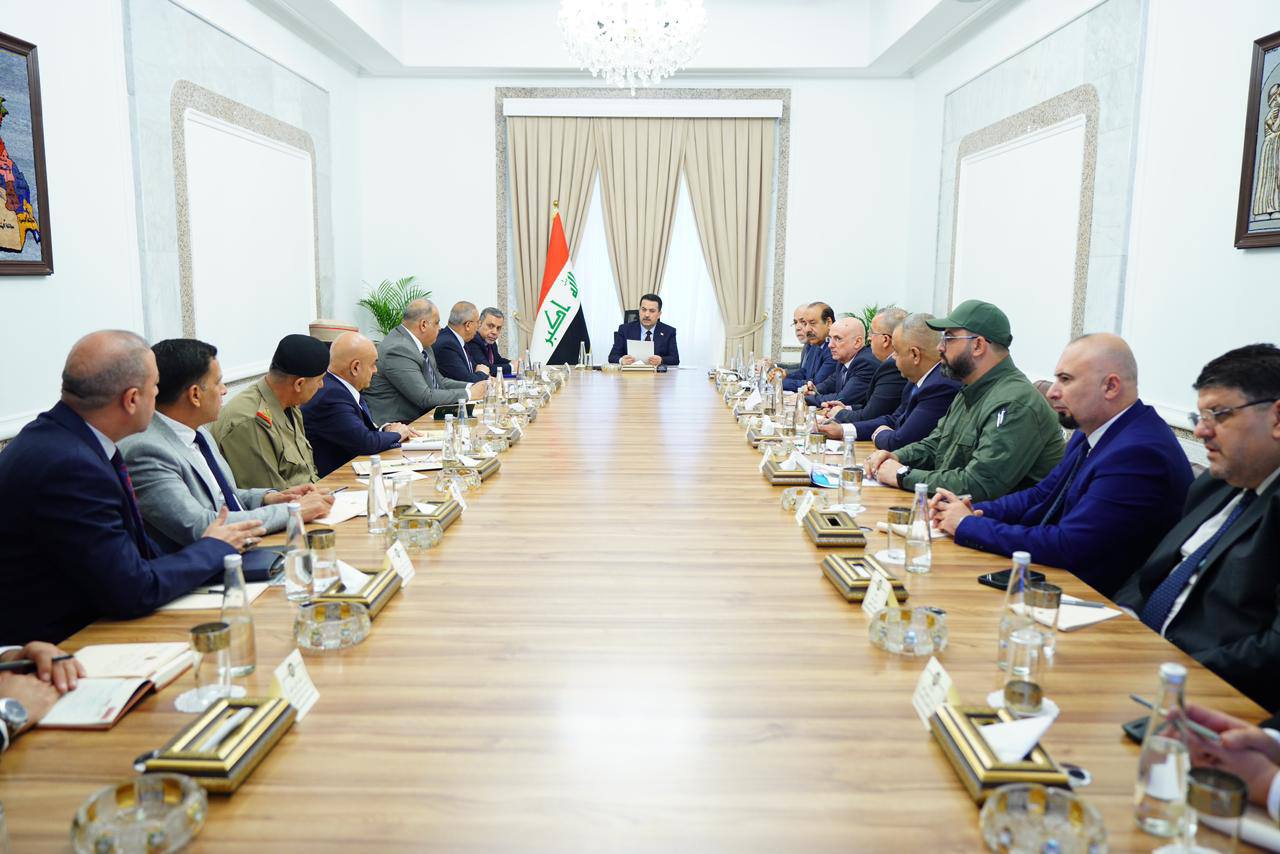 السوداني يوعز بتشغيل معامل الاسفلت الحكومية ويكلف حكومة بغداد بمشاريع استراتيجية