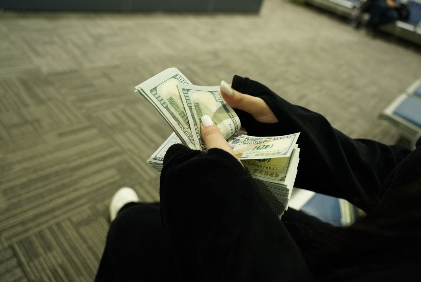 ارتفاع أسعار الدولار مقابل الدينار العراقي في الاسواق المحلية