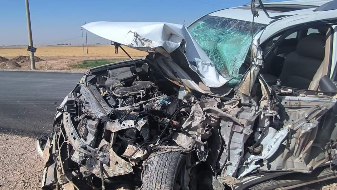 "طريق الموت" في العراق يحصد أرواح 13 شخصا وإصابة 10 آخرين بحادث سير مأساوي
