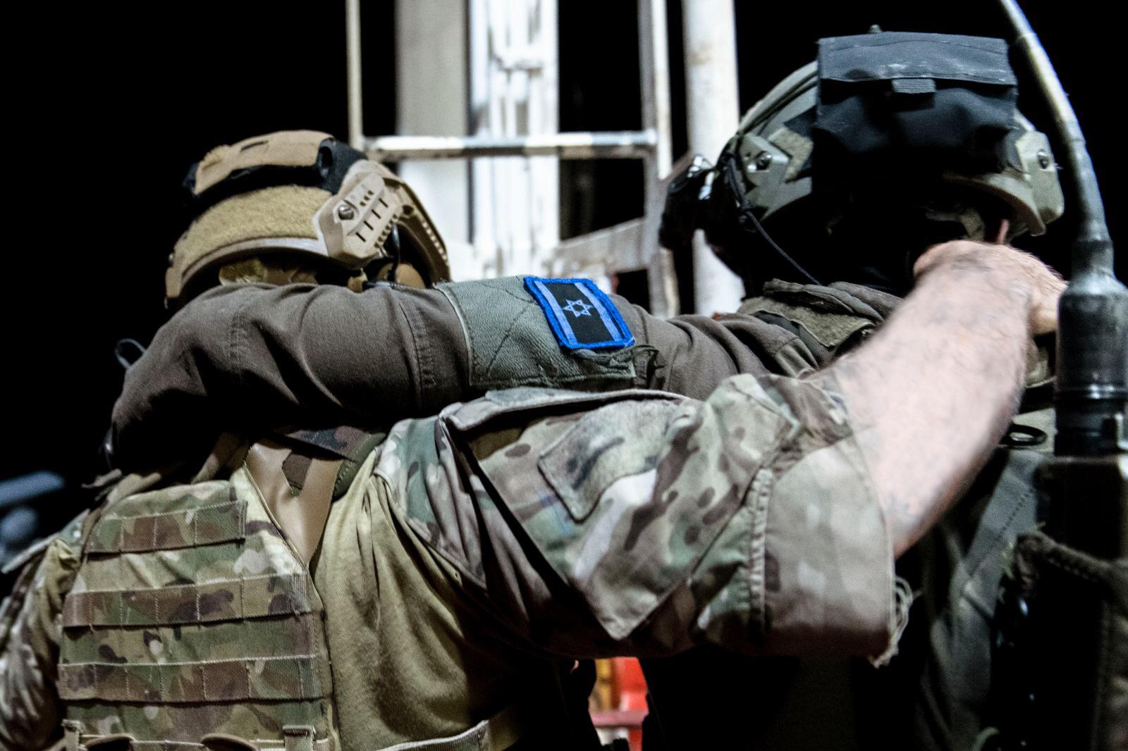 مستشار سابق في البنتاغون يكشف مصير قوات خاصة أمريكية وإسرائيلية حاولت التسلل لتحرير رهائن حماس