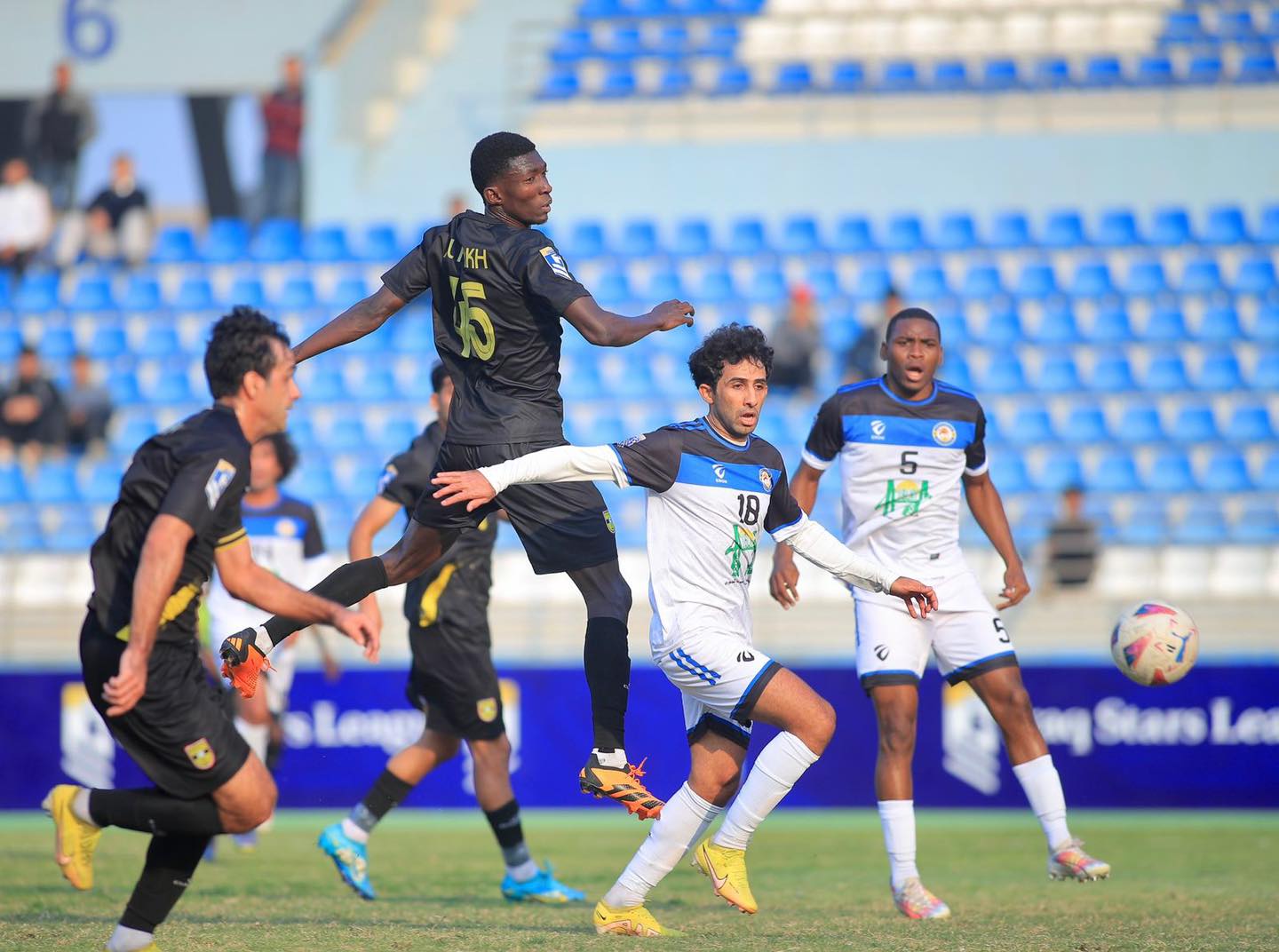 فوز النجف واربيل وتعادل القاسم والكرخ في دوري نجوم الكرة العراقي