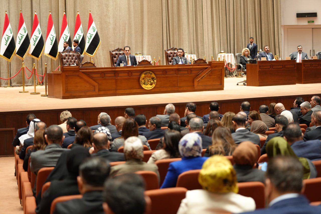 دون اختيار الرئيس.. "مشاجرة" تتسبب برفع جلسة انتخاب بديل للحلبوسي (فيديو)