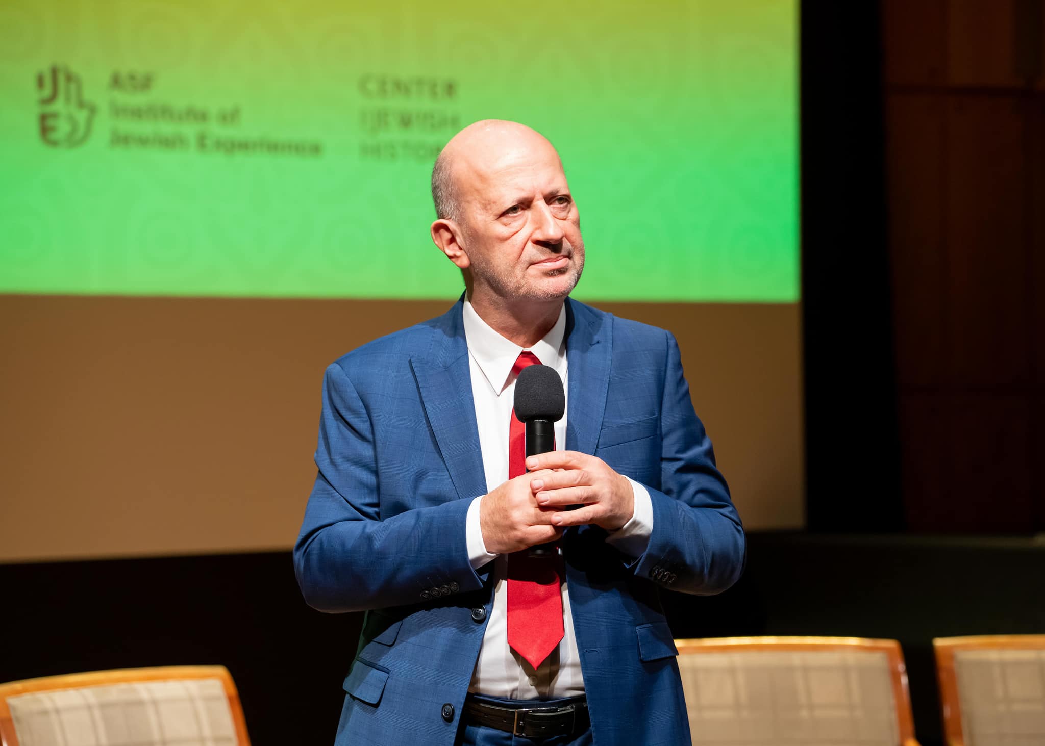 يهودي عراقي مرشح لزعامة في مملكة أوروبية