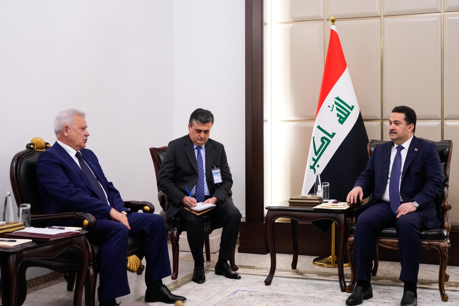 رئيس الوزراء العراقي ومؤسس شركة لوك أويل يبحثان خطط تطوير حقلي غرب القرنة وأريدو النفطيين