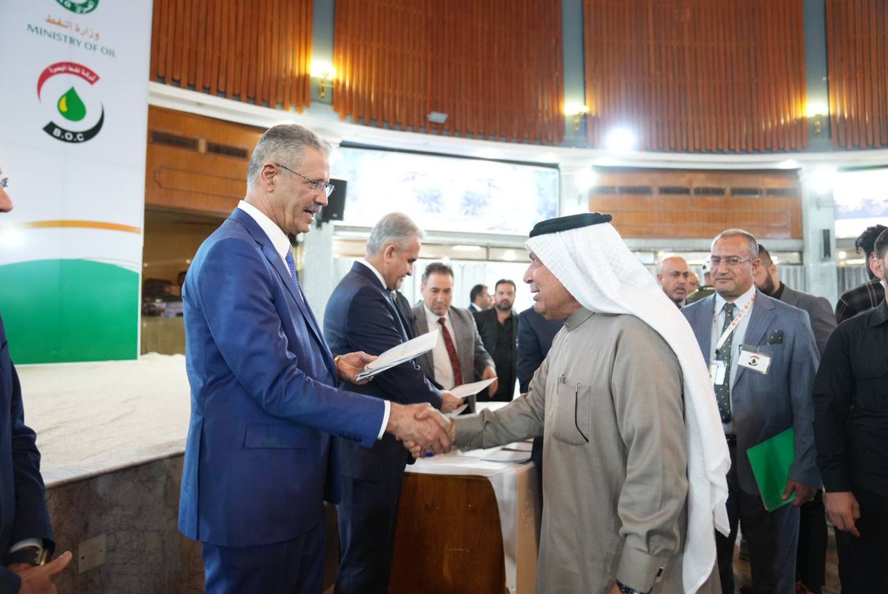 النفط توزع أكثر من 6 آلاف قطعة أرض سكنية لمنتسبي شركة نفط البصرة