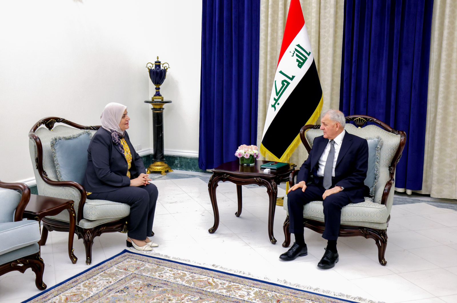 رئيس الجمهورية يحث وزيرة المالية على الاسراع بصرف رواتب إقليم كردستان