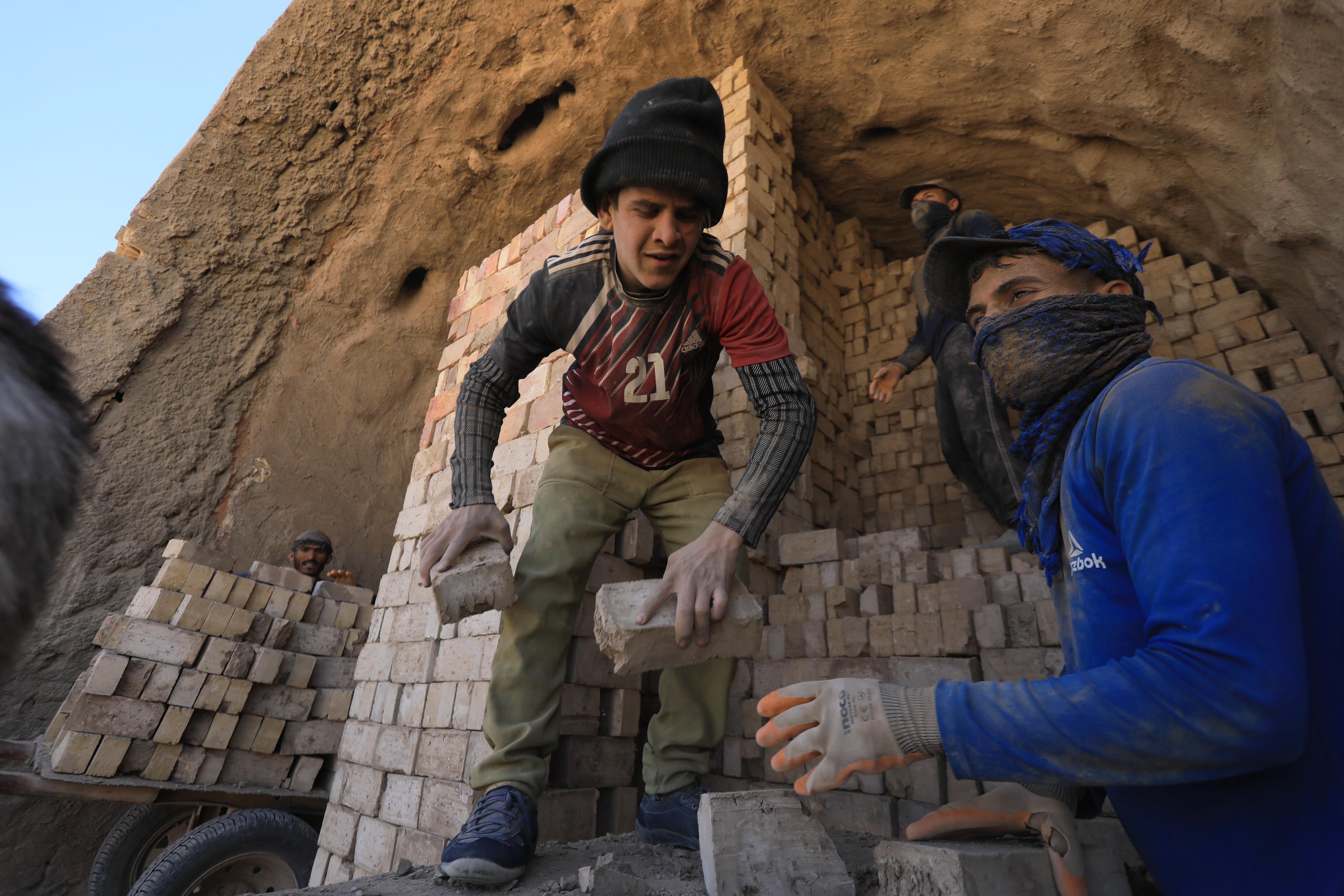 هل ساهم ضعف "التأهيل" و"القدرات" بارتفاع معدلات البطالة في العراق؟