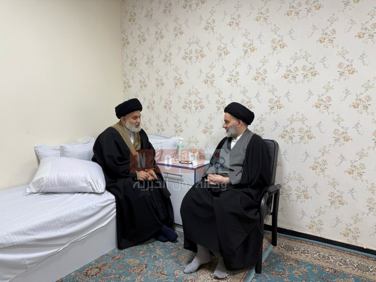 بعد إجرائه عملية جراحية.. السيد محمد رضا السيستاني يزور السيد أحمد الصافي للاطمئنان على صحته