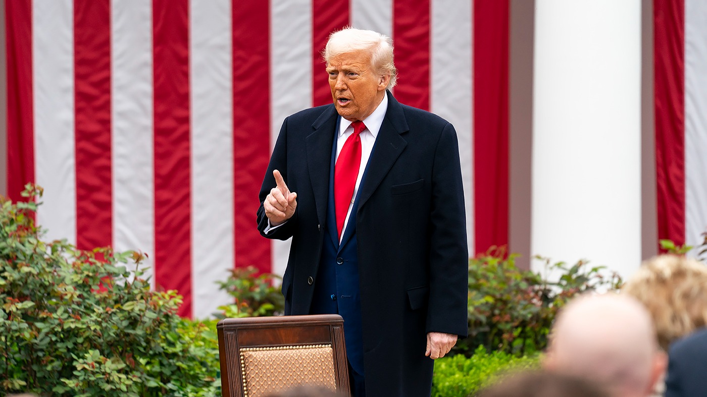 اثار رفع الرسوم الكمركية على الدولار والنفط