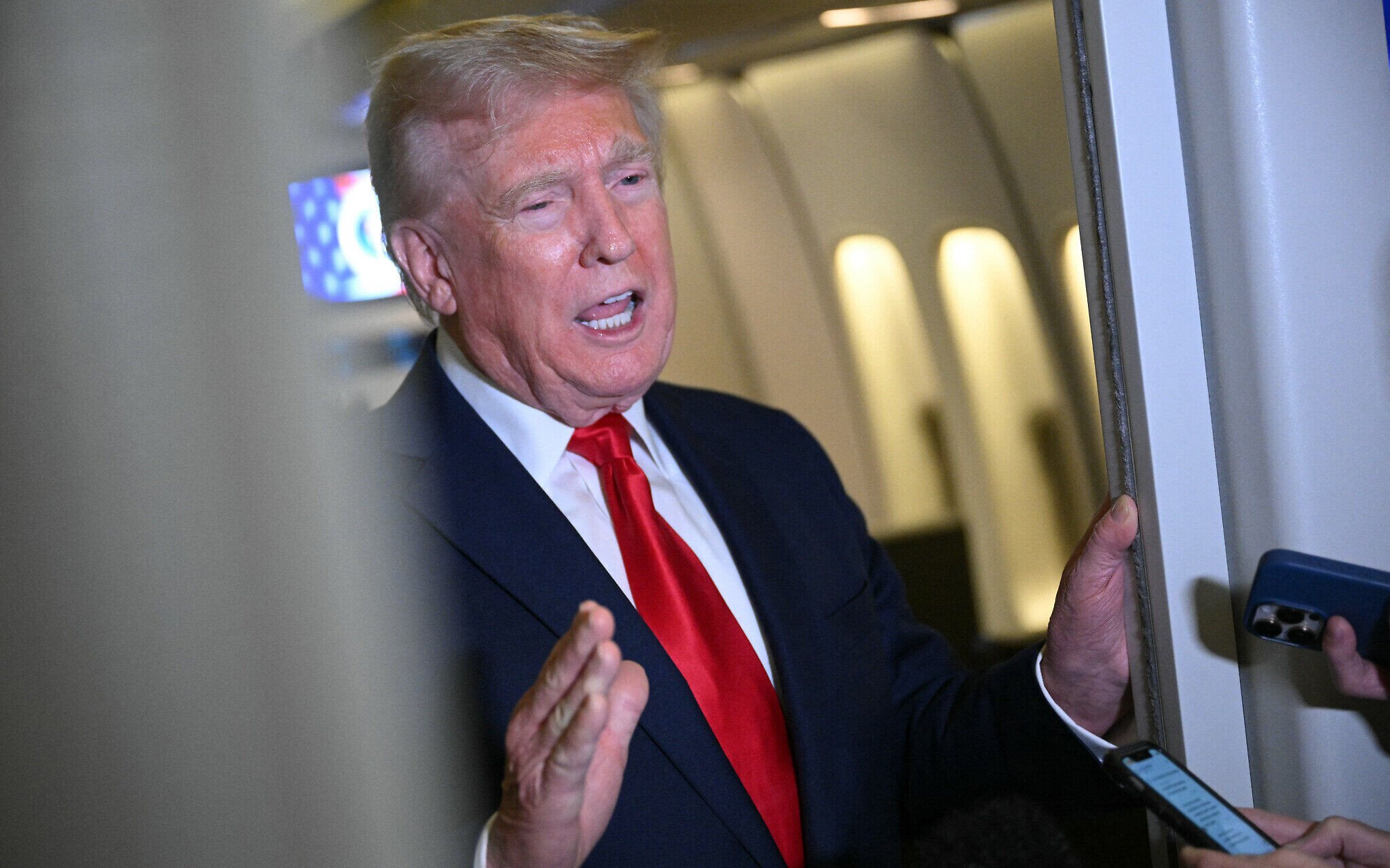 رسوم ترامب تطال قطاعات "منقذة للحياة"