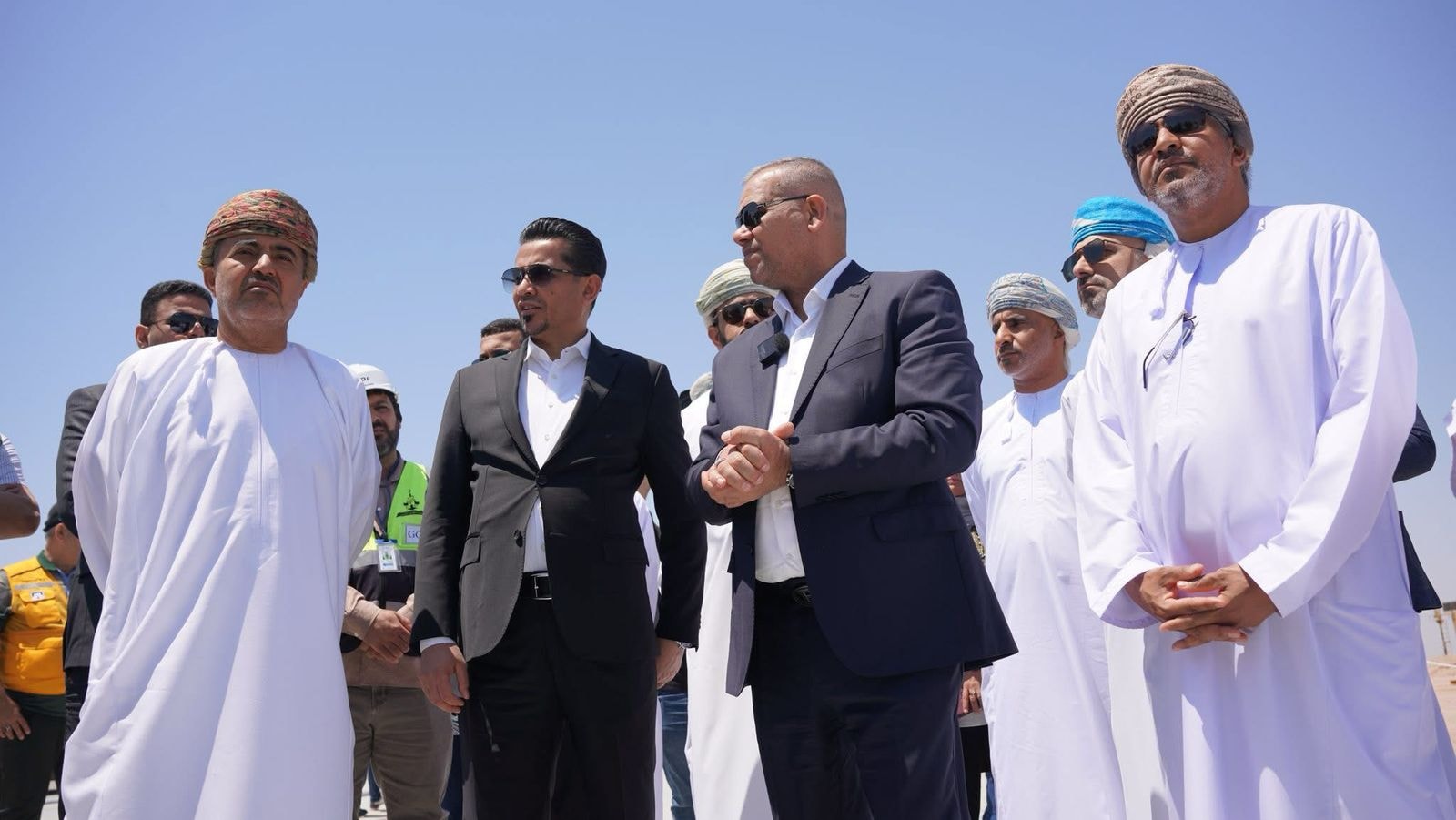 وفد عماني يزور البصرة وميناء الفاو الكبير