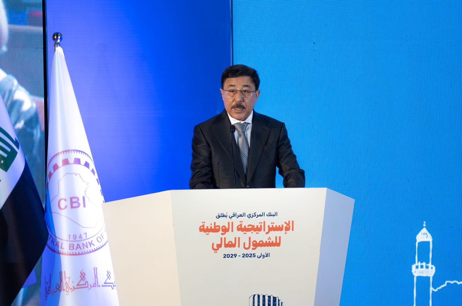 البنك المركزي: نظام التوزيع النقدي للدولار في العراق الأمثل بين دول العالم