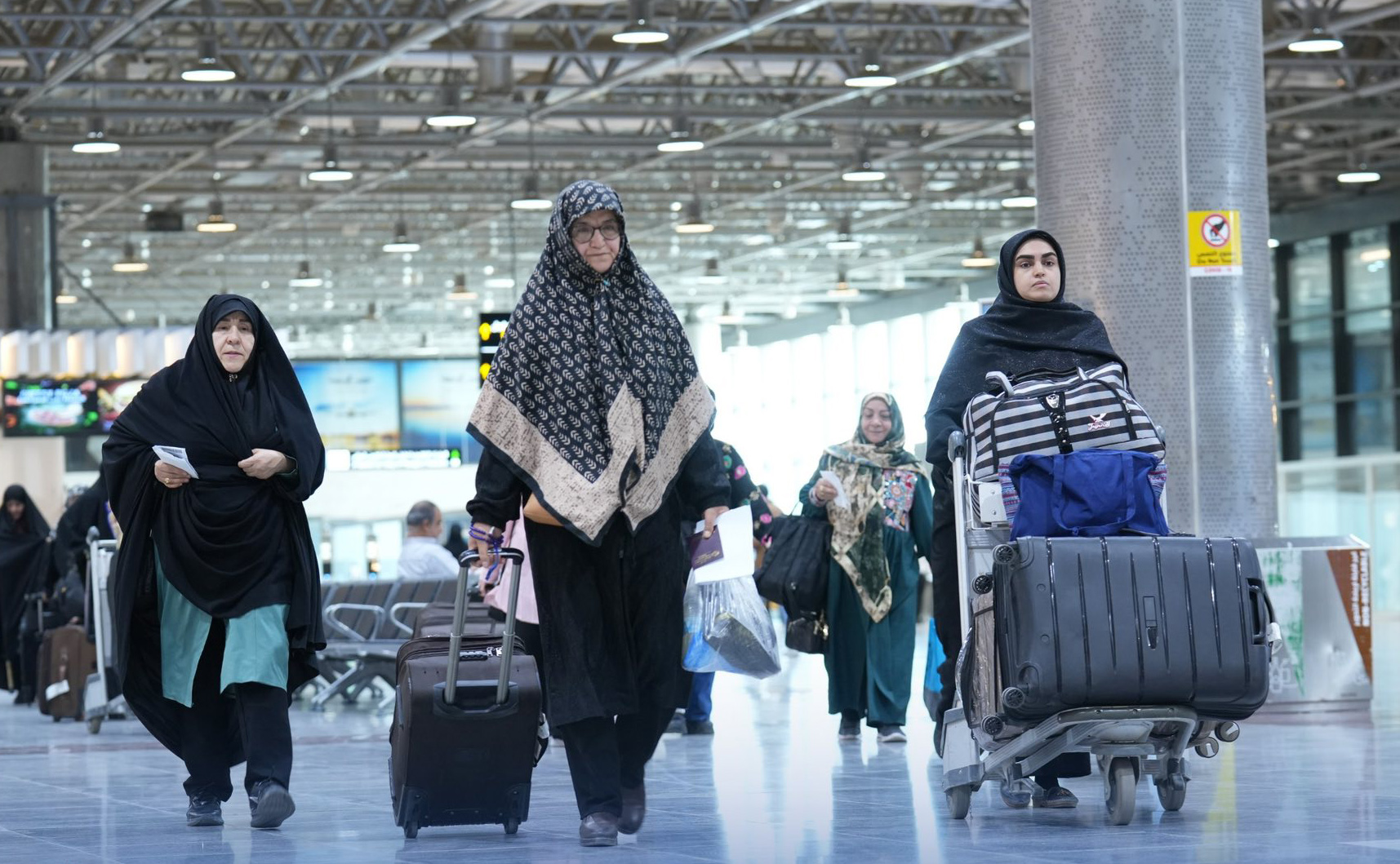 بعد يوم من استئنافه.. إيران تعيد إغلاق مجالها الجوي جزئياً وتوضح السبب