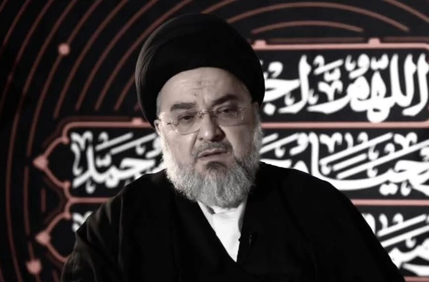 شاهد.. وصول جثمان العلامة السيد محمد علي بحر العلوم إلى العراق (فيديو)