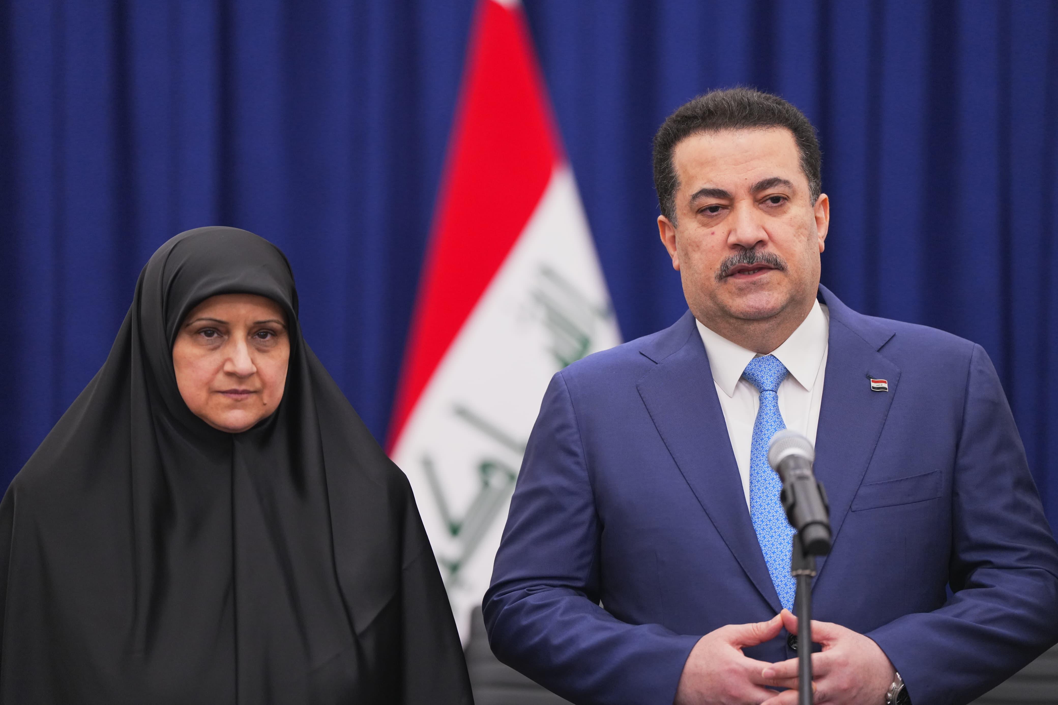 توقيع عقد تأسيس الشركة الوطنية للهاتف النقال في العراق (فيديو)