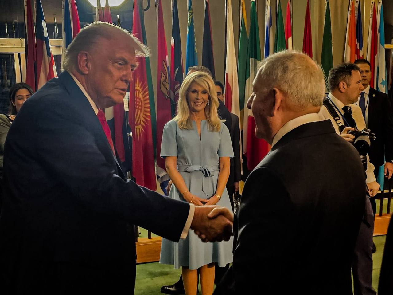 بمبنى الأمم المتحدة.. مصافحة حارة بين رشيد وترامب (صور)