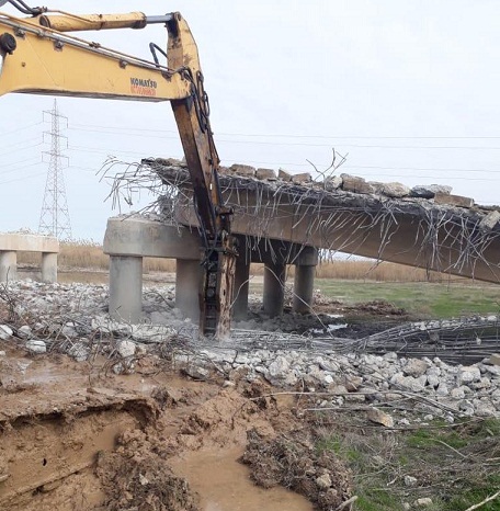 رئيس صندوق إعادة اعمار المناطق المتضررة يعلن مباشرة في مشروع إعادة اعمار جسر زغيتون في كركوك