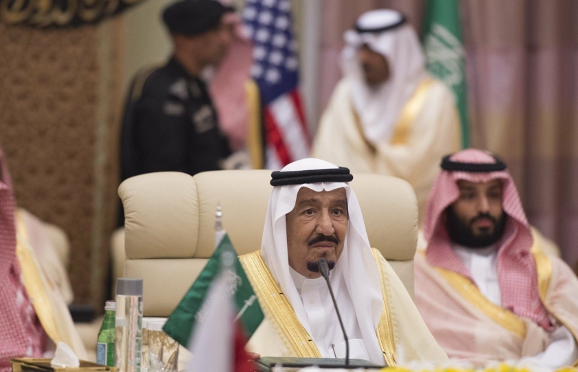 150 من العائلة الملكية مصابون بكورونا.. نيويورك تايمز: الملك سلمان وولي العهد يعزلان نفسيهما بجزيرة قرب جدة