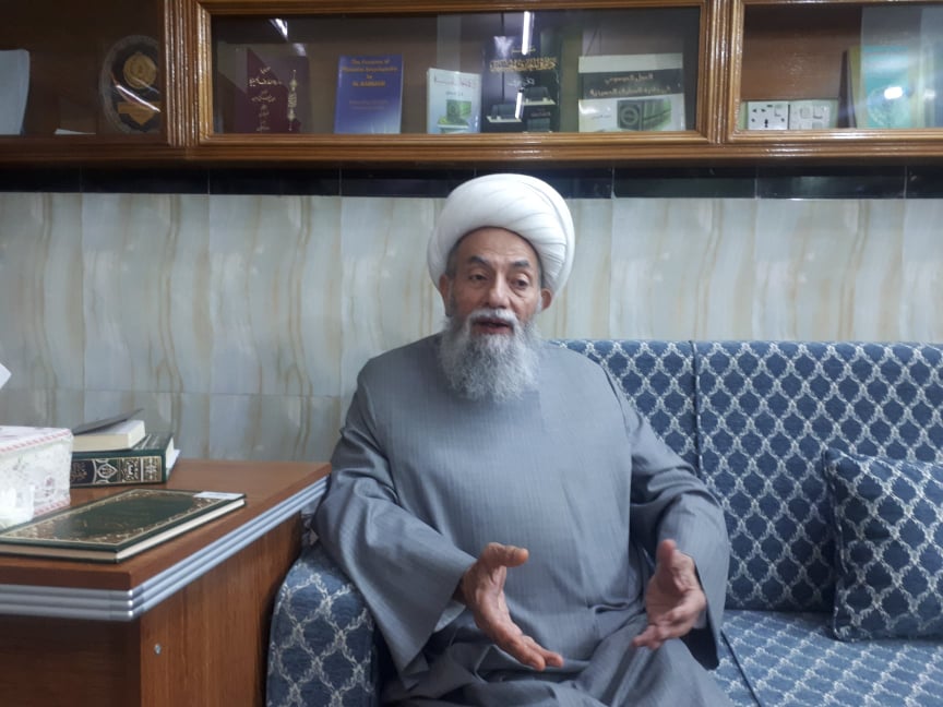 اية الله الكرباسي :الابتعاد عن التجمعات والجلوس بالبيت اثناء كورونا واجب شرعي