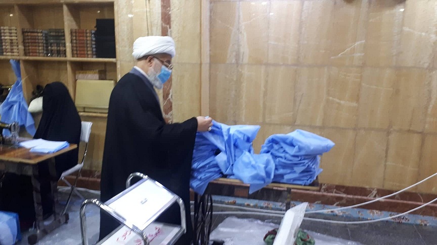 بالصور:الشيخ الكربلائي يطلع على معمل لانتاج الكمامات في داخل العتبة الحسينية المقدسة