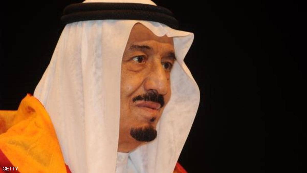 العاهل السعودي يدخل المستشفى