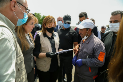 وزيرة الهجرة تلتقي العوائل النازحة في مخيمي الداودي وشاريا بمحافظة دهوك