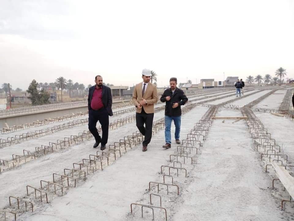 بالصور:مشروع متوقف عن العمل منذ 10 سنوات في كربلاء ومسؤولون محليون يتوجهون للوزراة لانجازه