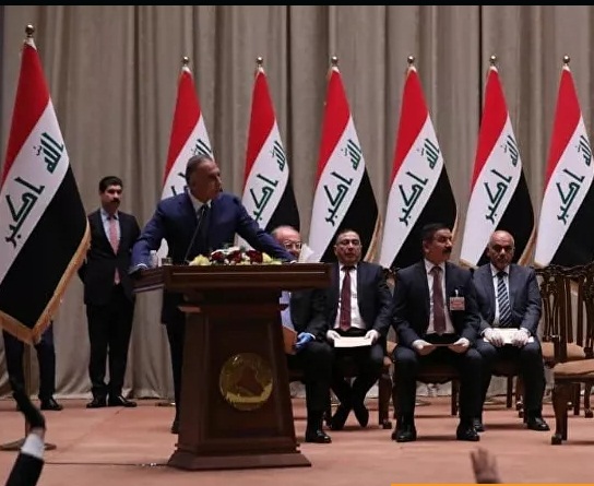 العراق يرفض قروضا دولية "قاسية" ويتحرك لحل أزمة تهدد الرواتب