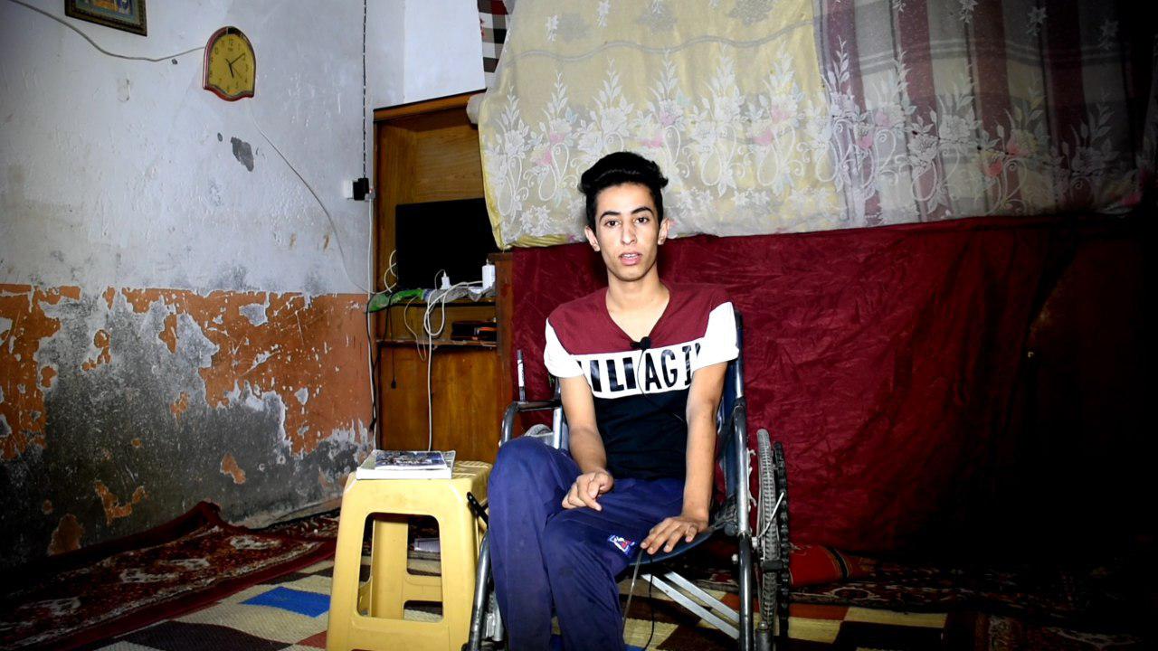 طالب من ذي قار :رغم مرضه حصل على معدل 97% ..قصة نجاح وتحدي