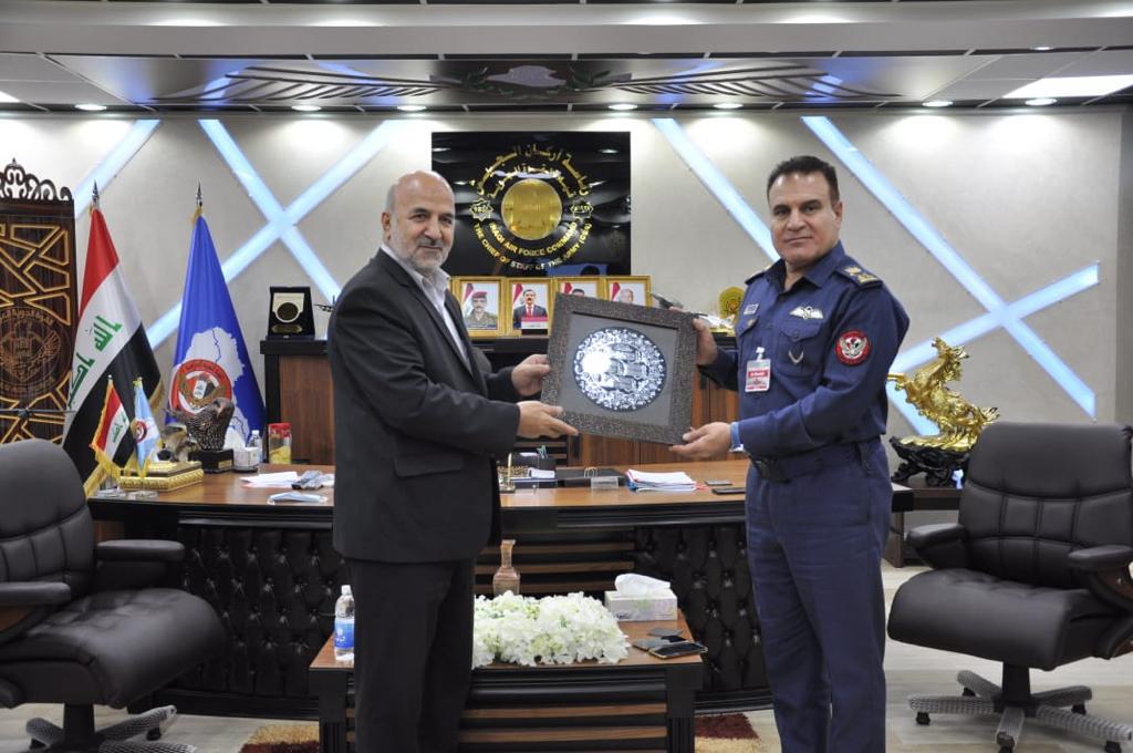 العراق:قائد القوة الجوية يستقبل الملحق العسكري الإيراني