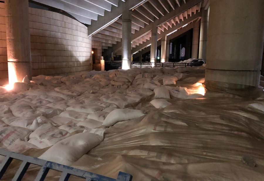 وزير الاقتصاد اللبناني يرد على فضيحة هبة الطحين العراقي المخزون