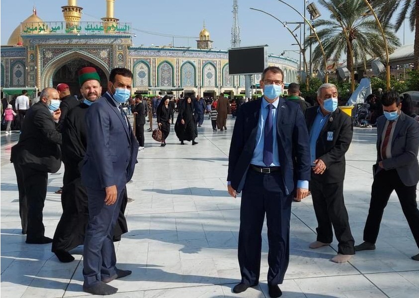 بيان لبعثة الاتحاد الأوربي:سفيرنا زار مرقدي الحسين والعباس واجرى مباحثات ايجابية مع ممثلي المرجع السيستاني