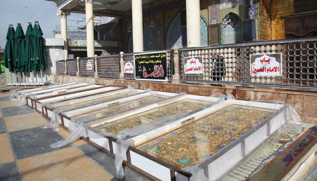 تبرع بها اشخاص من عدة دول :وصول اربعة ابواب ذهبية الى مرقد السيد محمد بن الامام علي الهادي (ع) في قضاء بلد (صور)