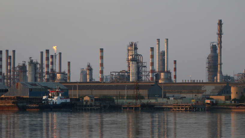 تقرير.. العراق قد يخفق في خفض إنتاج النفط