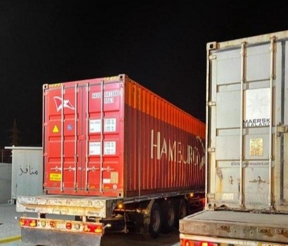 إخلاء (103) حاوية تحتوي على مواد شديدة الخطورة في موانئ ام قصر