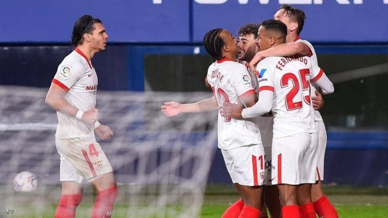 إشبيلية يقصي برشلونة من المركز الثالث في الليغا