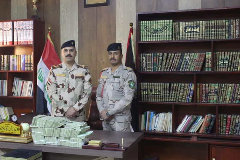 الاستخبارات العسكرية تعيد أكثر من ٩٩ مليون دينار زيادة في الرواتب نتيجة خطأ مصرفي