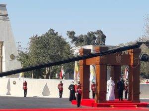 صالح يستقبل قداسة البابا فرنسيس في قصر بغداد..صور