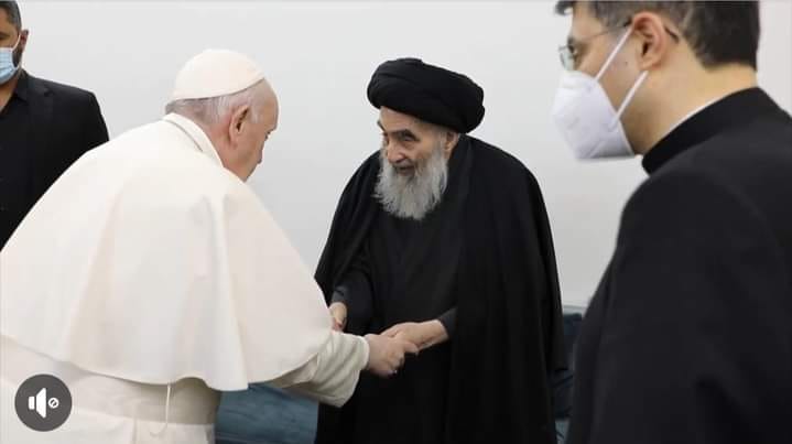 فيديو من داخل منزل المرجع الاعلى :بابا الفاتيكان يودع السيد السيستاني