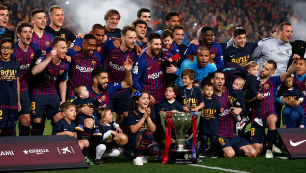 برشلونة الأفضل في العالم خلال العقد الأخير