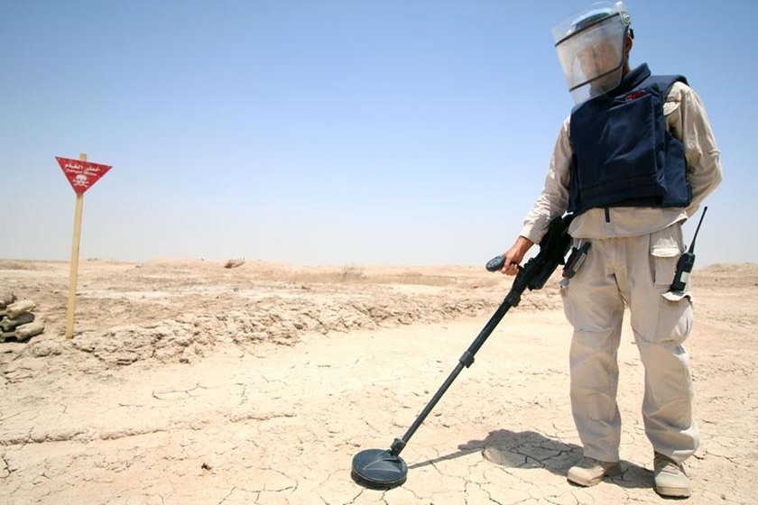 العراق يعلن تطهير 32 مليون متر مربع من الألغام فى الموصل والبصرة