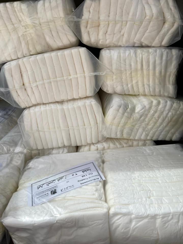 في بادرة انسانية :مُواطن كربلائي يتبرع بمُستلزمات لنزلاء دار المُسنين (مصور)